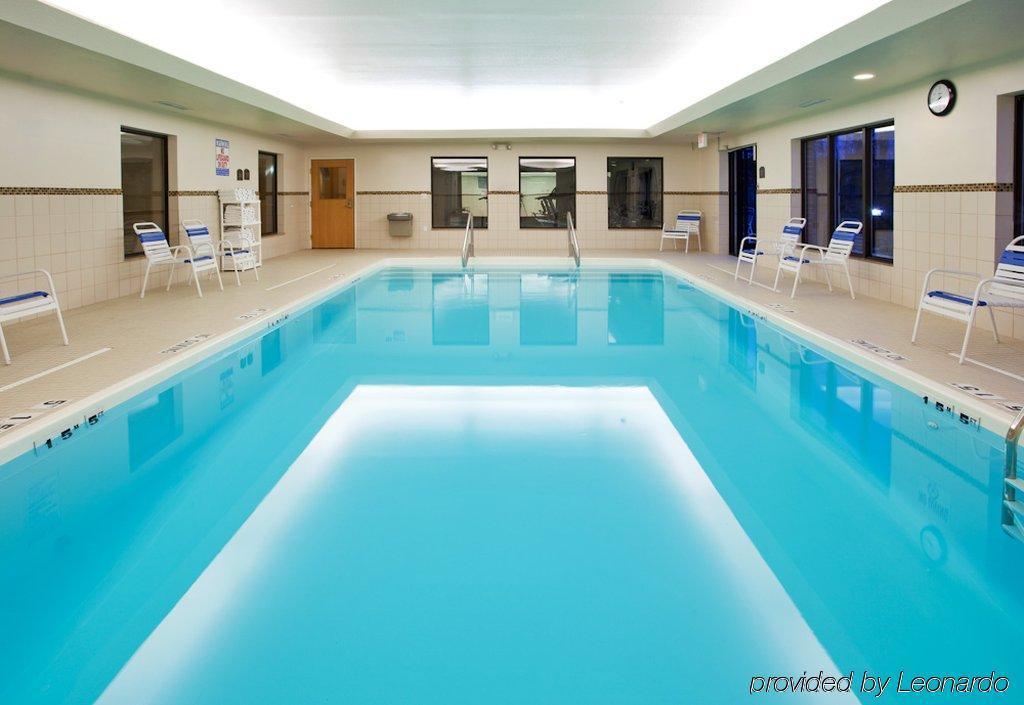 Holiday Inn Express Hotel & Suites Bay City By Ihg Экстерьер фото